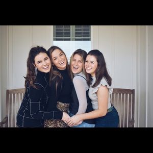 Meet your Posher, Maddie